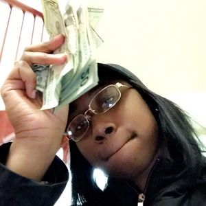 Meet your Posher, Janaya